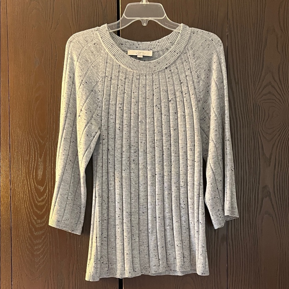 Loft 3/4 sleeved gray sweater with black dots. Size Small.